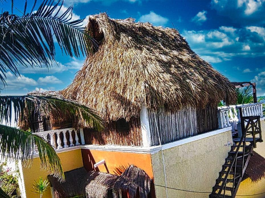 Beachfront Casa Maya Lodge Ел Куйо Екстериор снимка