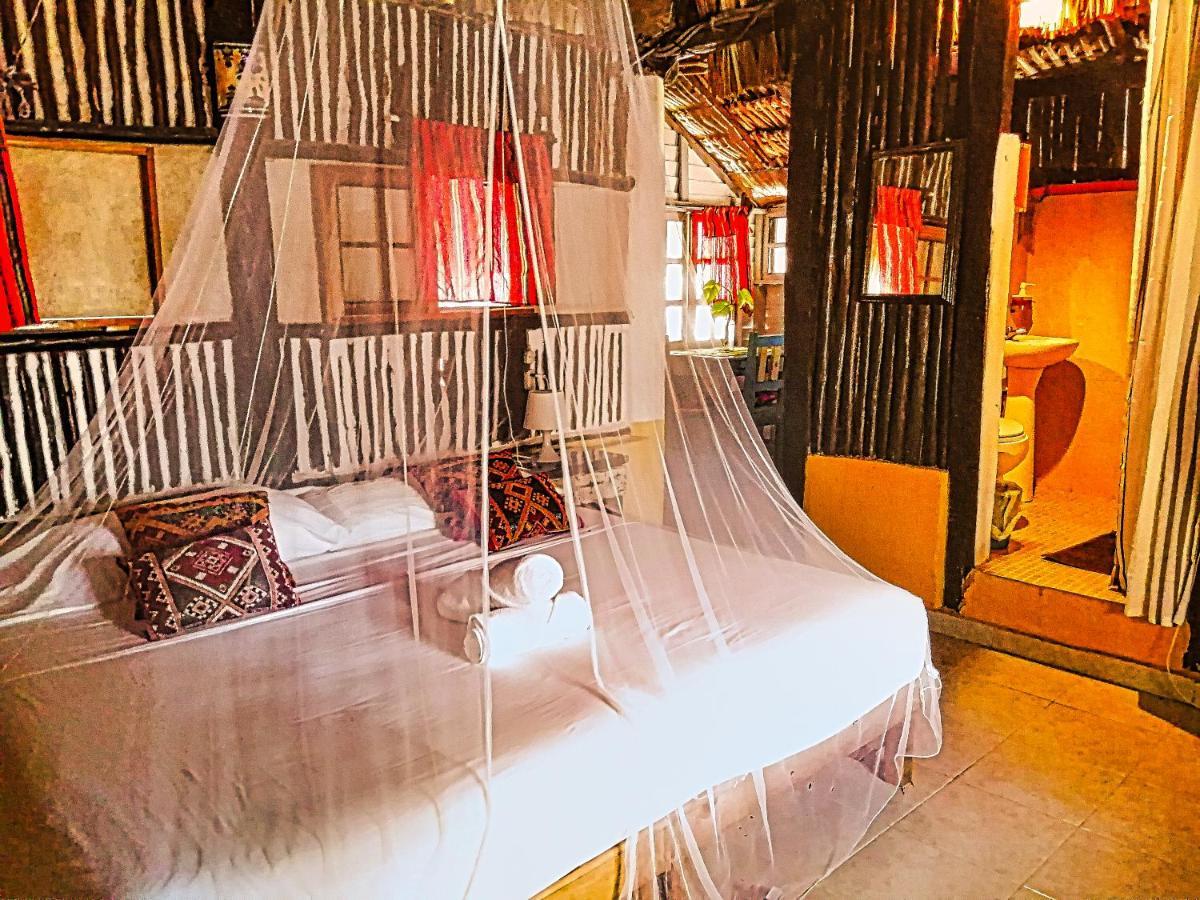Beachfront Casa Maya Lodge Ел Куйо Екстериор снимка